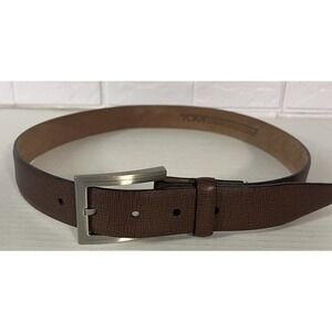 TUMI Brown Leather Belt 32/80 Signature Silver Tone Buckle 15307